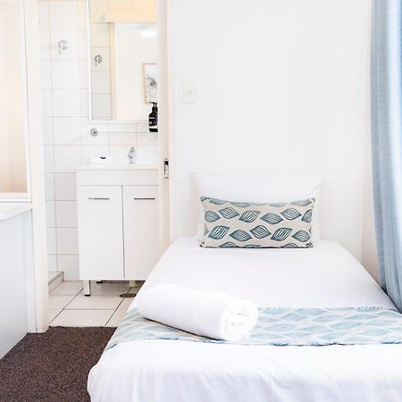 Palm View Holiday Apartments Боуэн Экстерьер фото