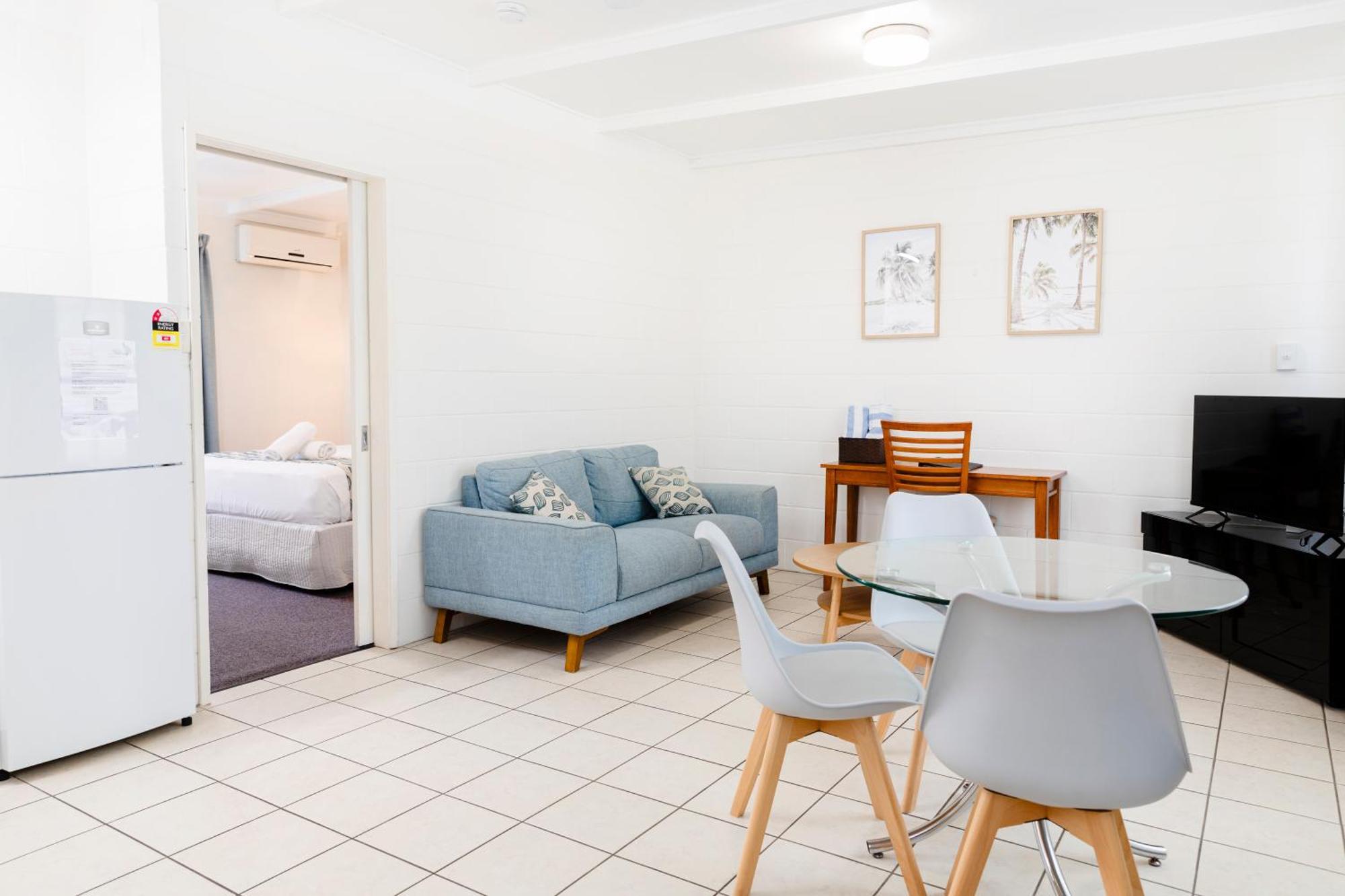 Palm View Holiday Apartments Боуэн Экстерьер фото