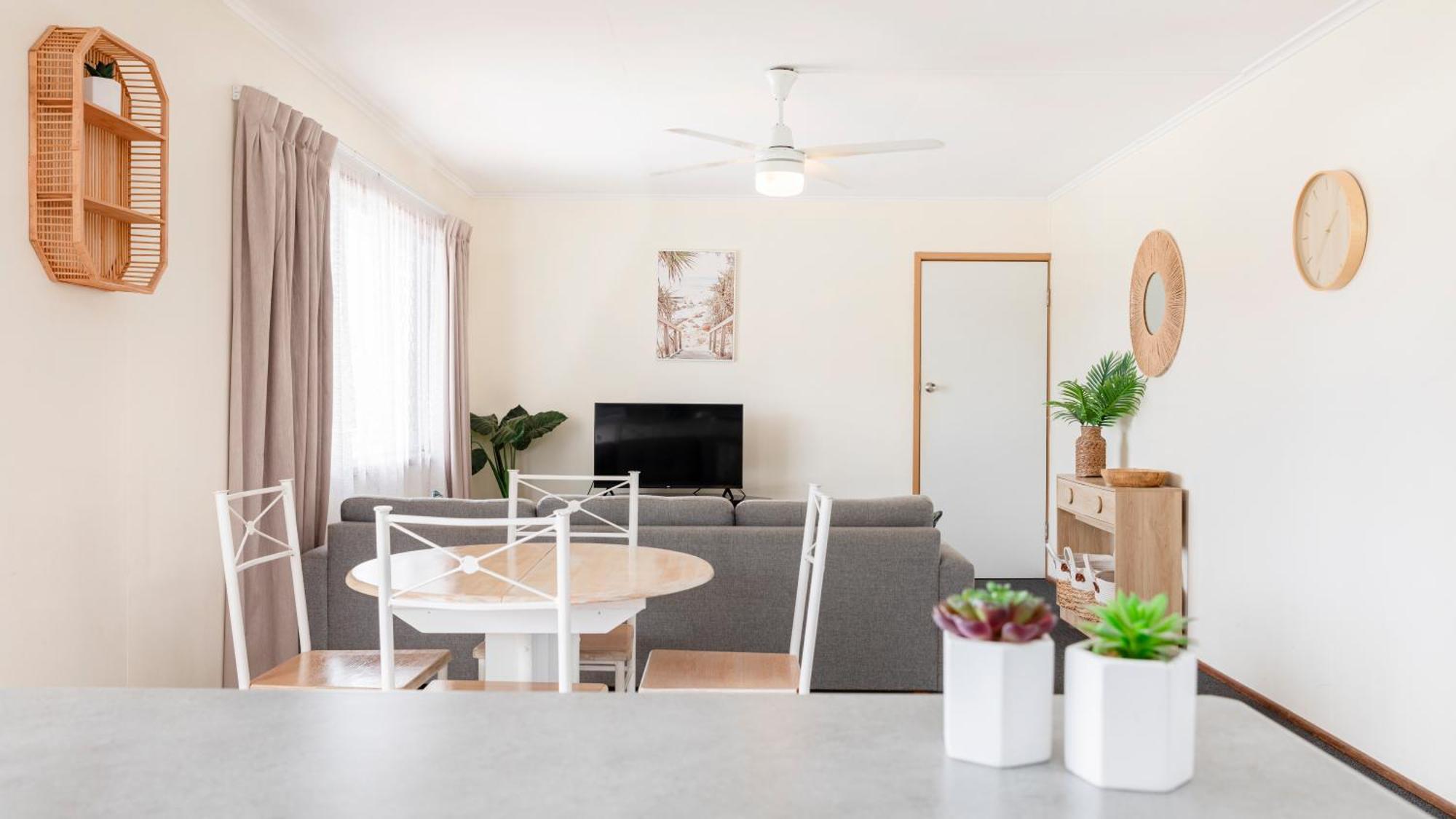 Palm View Holiday Apartments Боуэн Экстерьер фото