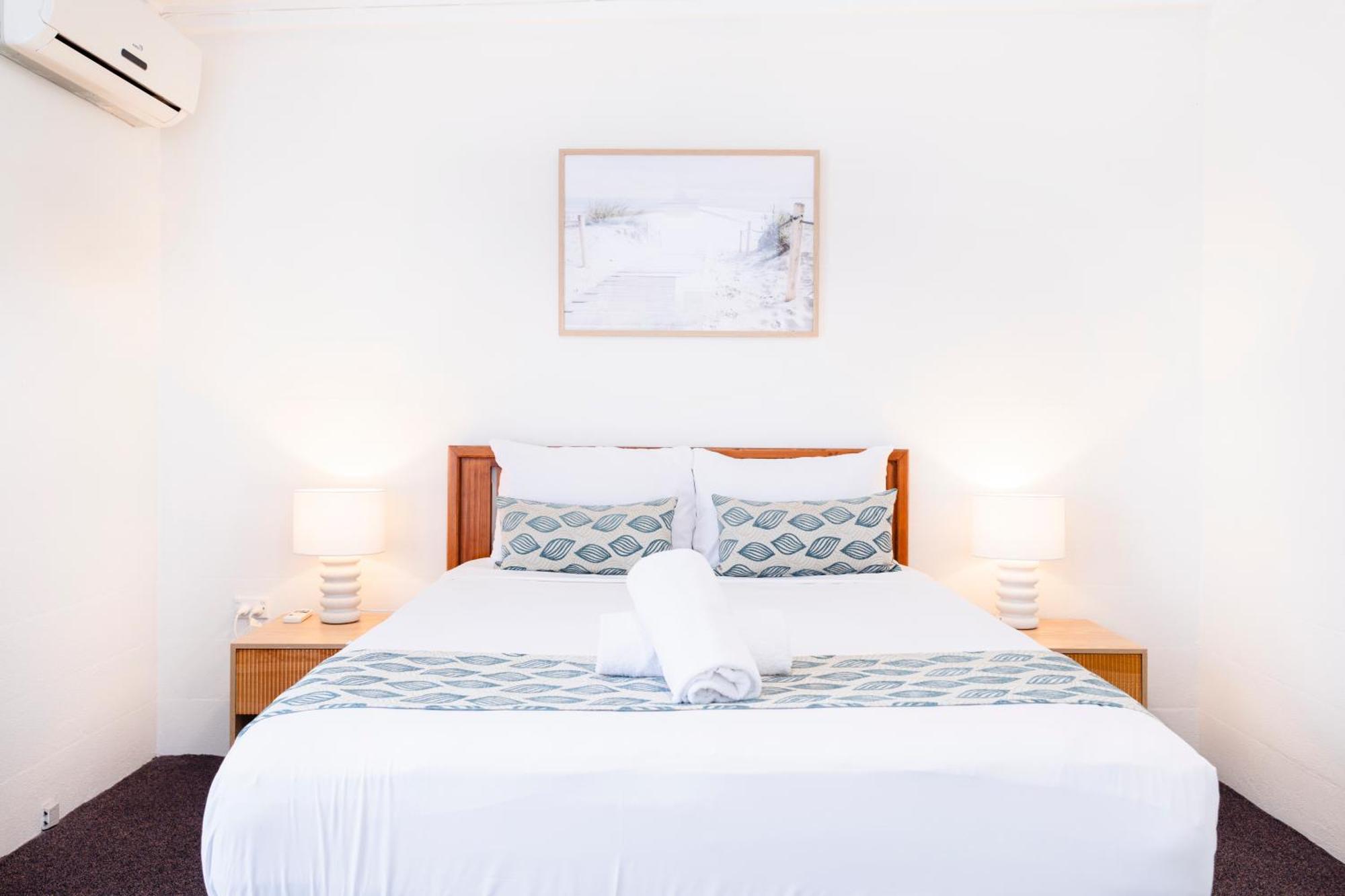 Palm View Holiday Apartments Боуэн Экстерьер фото